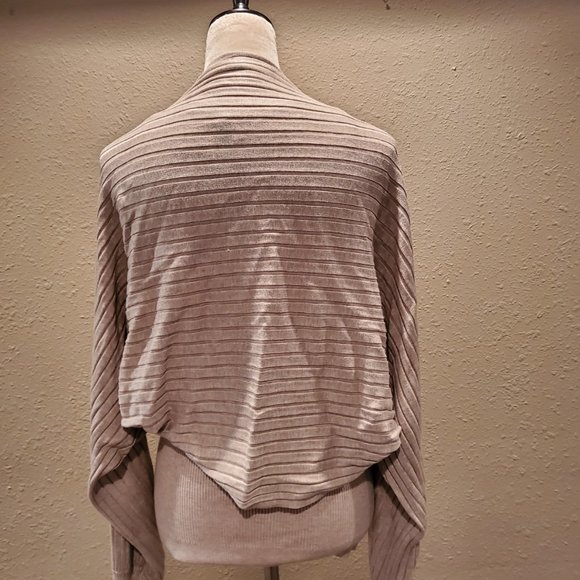 Amazing tank top with shrug/bolero set, sold as a pair - EUC - Picture 3 of 9